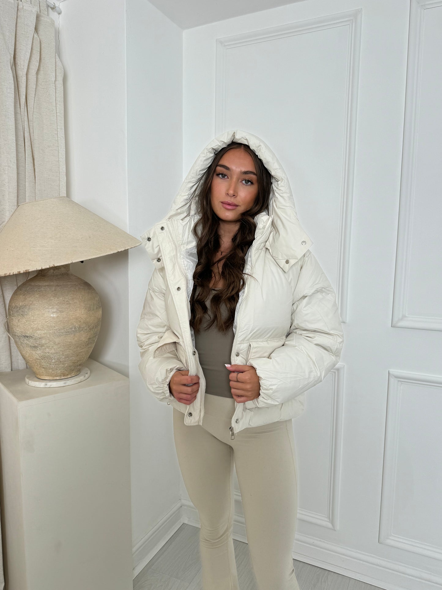 ALASKA beige puffa coat